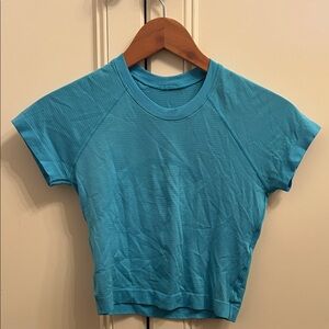 lululemon athletica Turquoise Crop Top